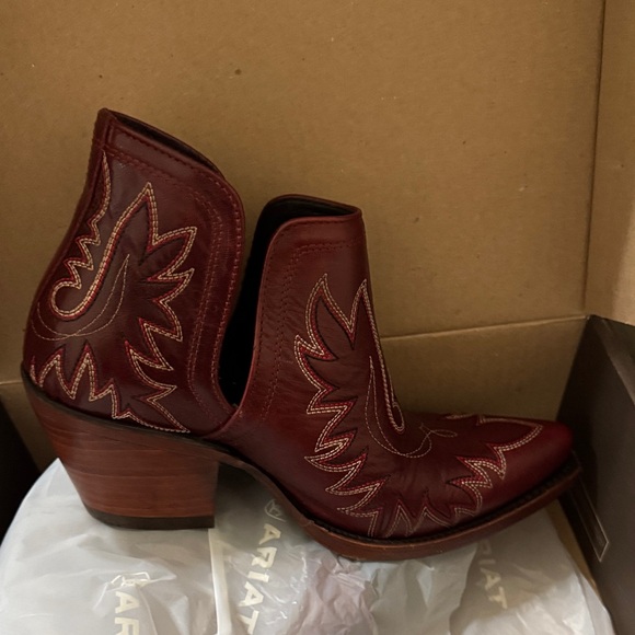Ariat Shoes - Brand New Ariat Women's Embroidered Ankle Booties - Burgundy